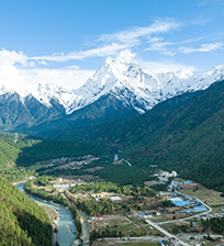 Die schöne Natur von Nyingchi, Tibet